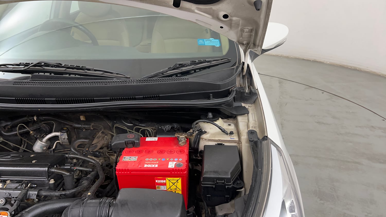 Used 2014 Hyundai Verna Fluidic 1.6 VTVT SX Petrol Manual engine ENGINE LEFT SIDE HINGE & APRON VIEW