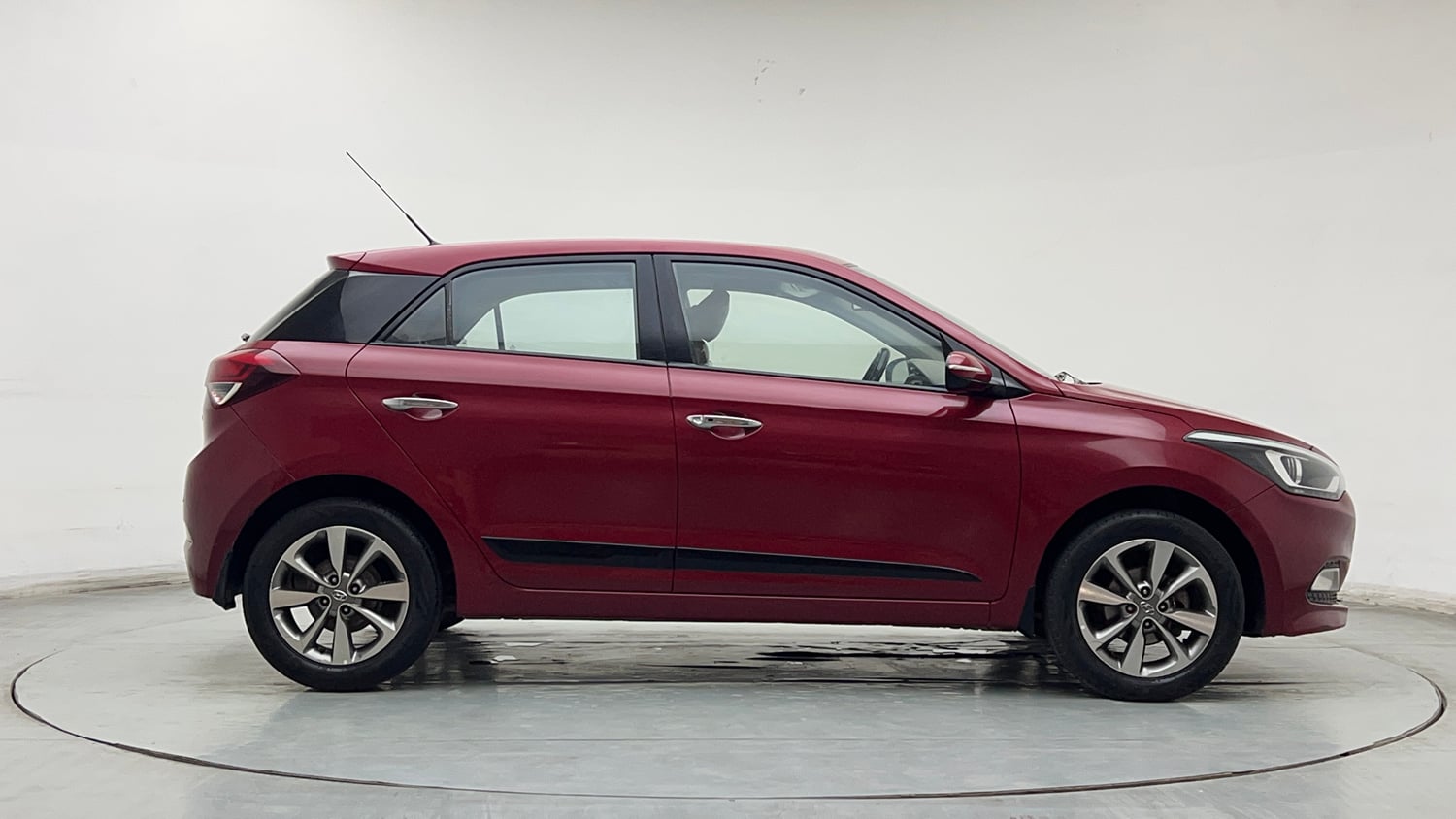 Used 2015 Hyundai Elite i20 Asta 1.2 Petrol Manual exterior RIGHT SIDE VIEW