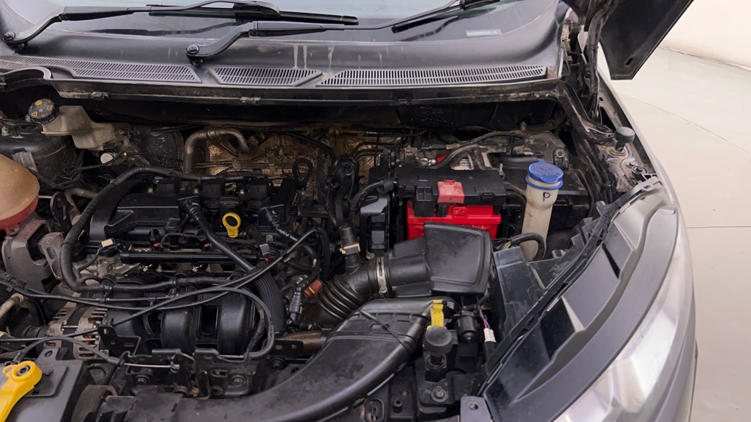 Used 2018 Ford EcoSport Trend + 1.5L Ti-VCT AT Petrol Automatic engine ENGINE LEFT SIDE HINGE & APRON VIEW