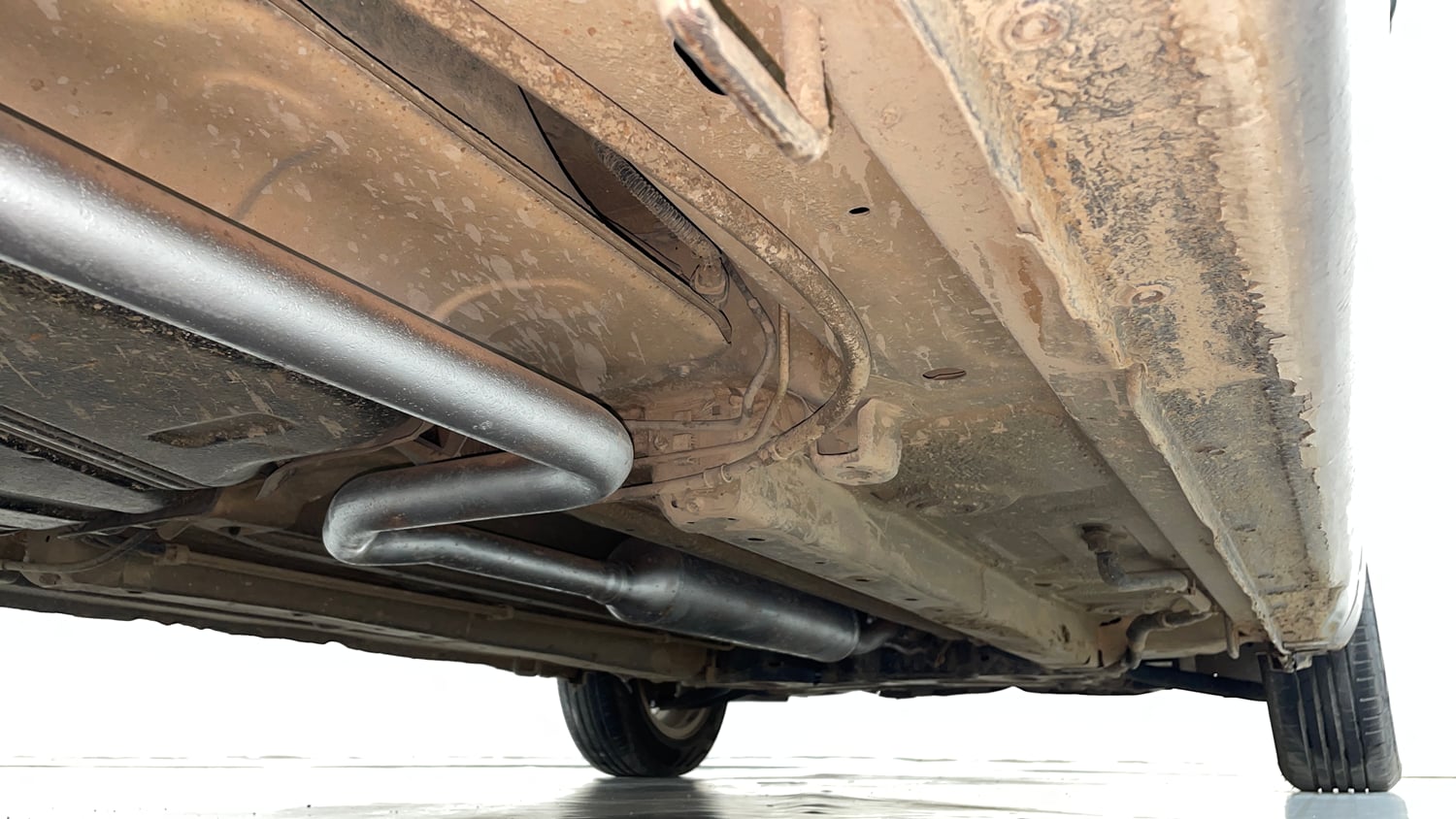 Used 2015 Maruti Suzuki Ertiga ZXi Petrol Manual extra REAR RIGHT UNDERBODY VIEW