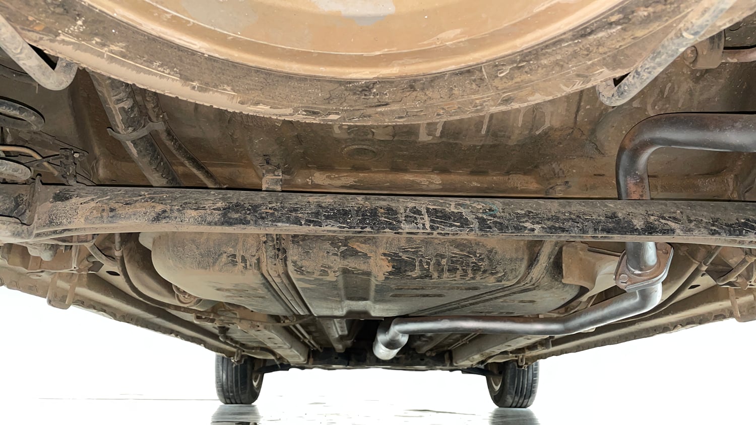 Used 2015 Maruti Suzuki Ertiga ZXi Petrol Manual extra REAR UNDERBODY VIEW (TAKEN FROM REAR)