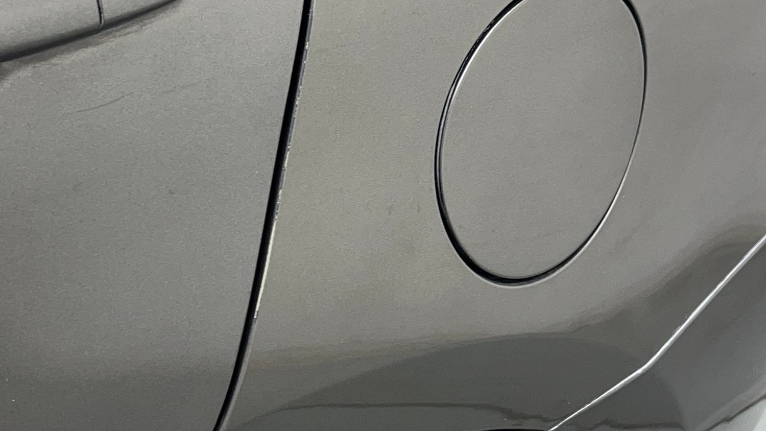 Used 2018 Maruti Suzuki Dzire VXi AMT Petrol Automatic dents MINOR SCRATCH