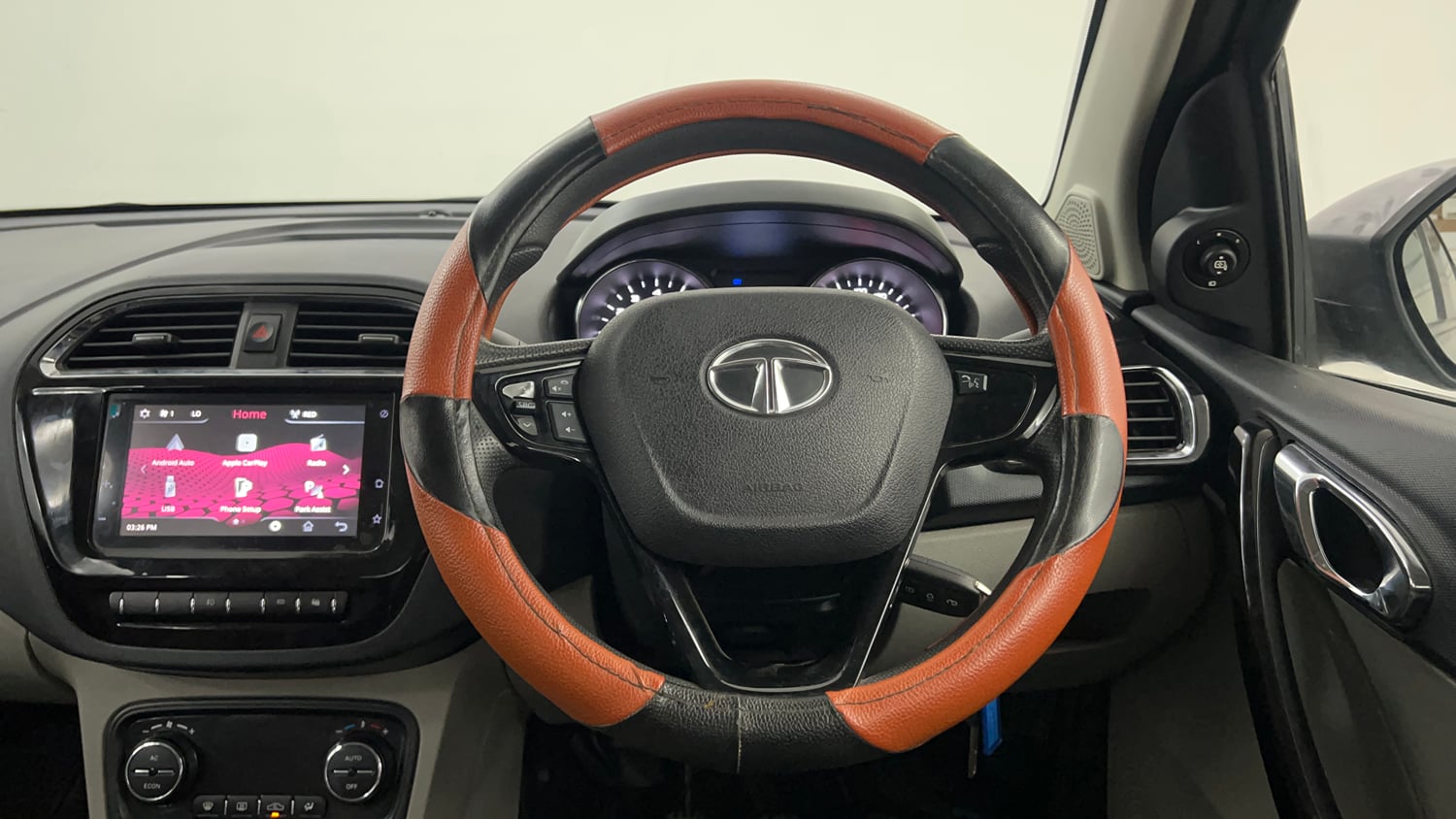 Used 2019 Tata Tiago Revotron XZ Plus Dual Tone Petrol Manual interior STEERING VIEW