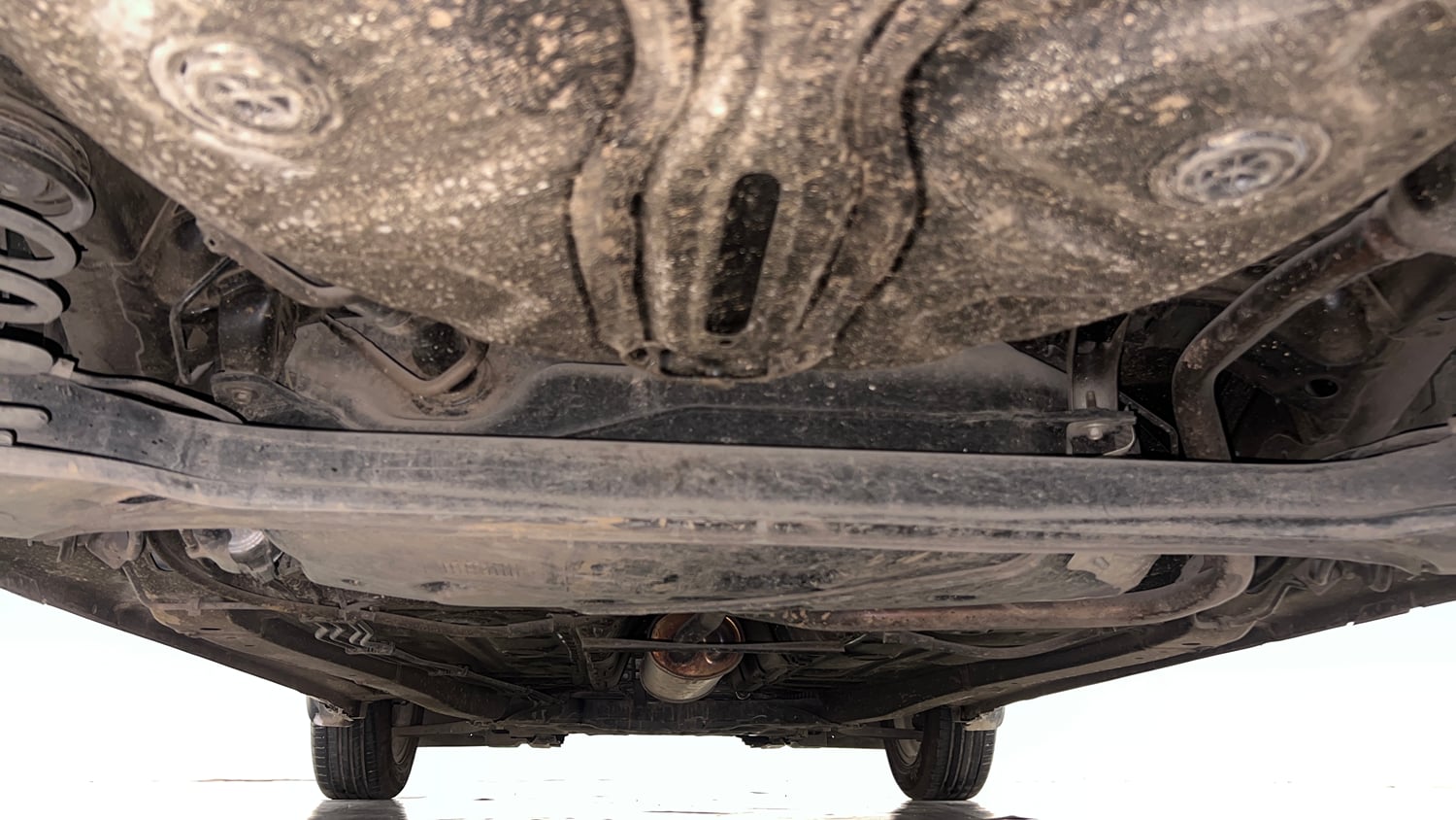 Used 2020 Maruti Suzuki Swift ZXi AMT Petrol Automatic extra REAR UNDERBODY VIEW (TAKEN FROM REAR)