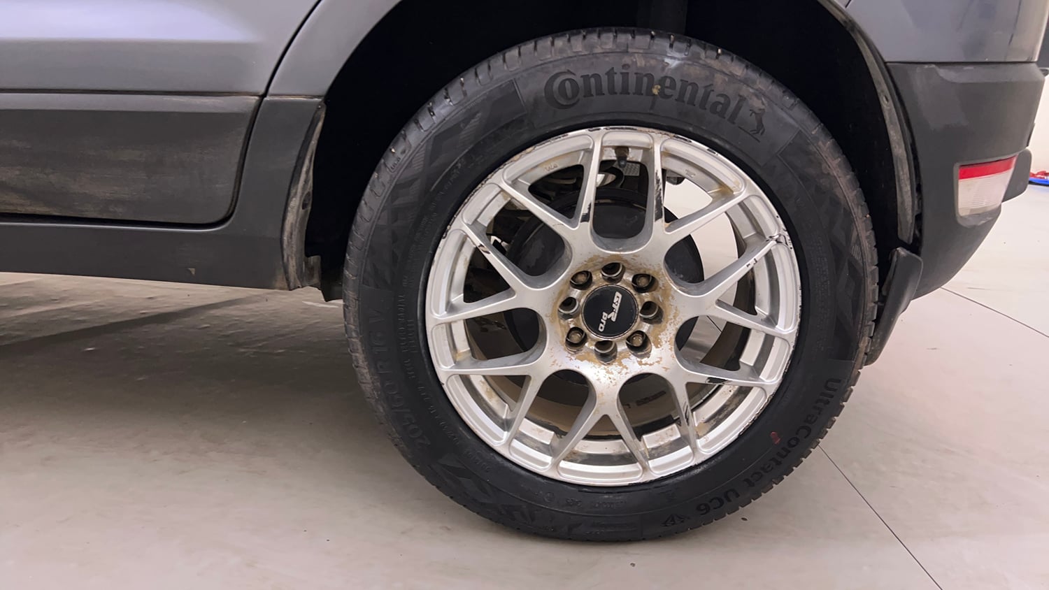 Used 2018 Ford EcoSport Trend + 1.5L Ti-VCT AT Petrol Automatic tyres LEFT REAR TYRE RIM VIEW