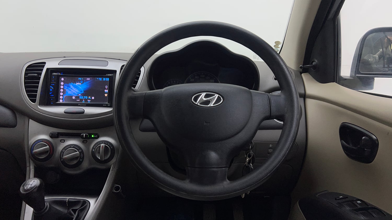 Used 2014 Hyundai i10 Magna 1.1 iRDE2 Petrol Manual interior STEERING VIEW