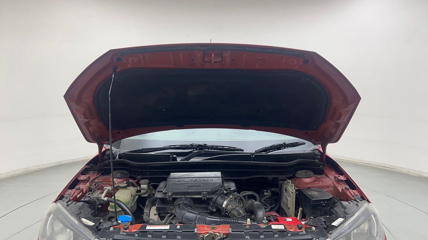 Used 2017 Maruti Suzuki Vitara Brezza VDi (O) Diesel Manual engine ENGINE & BONNET OPEN FRONT VIEW