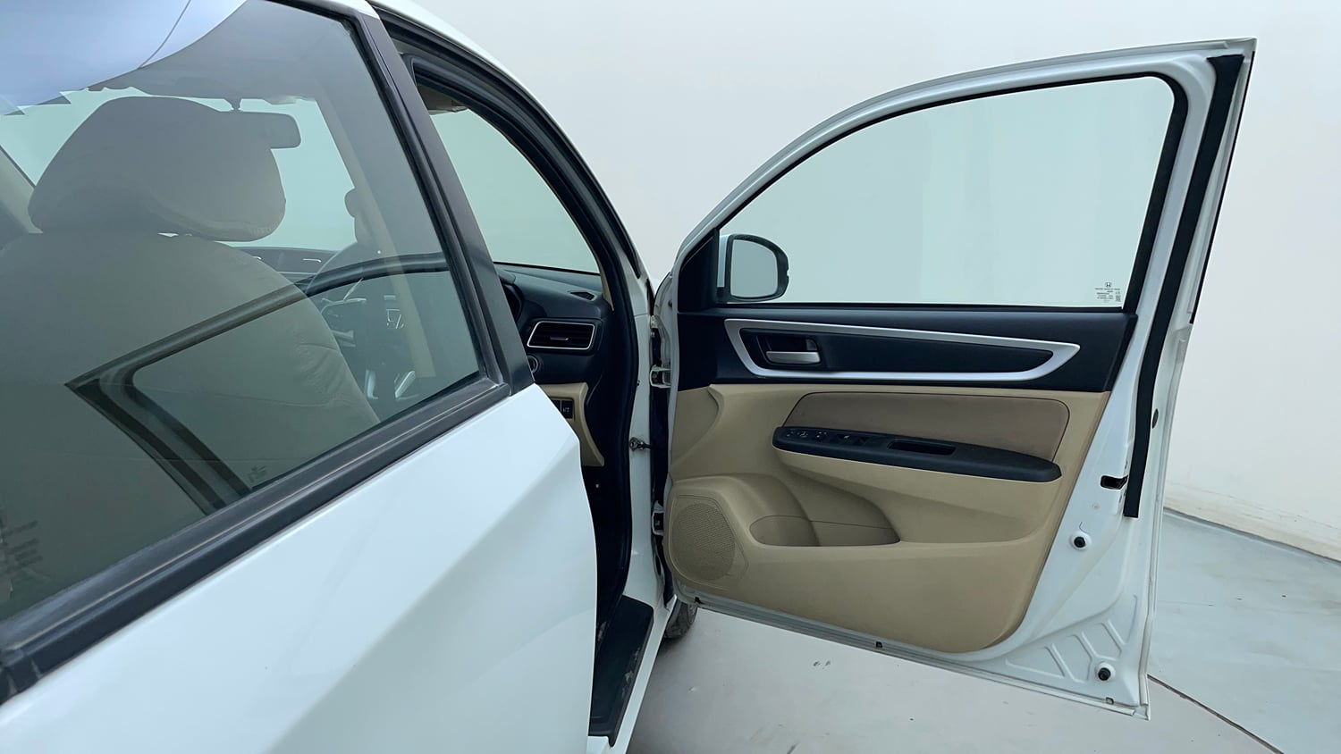 Used 2022 Honda Amaze VX MT 1.2 Petrol Petrol Manual interior RIGHT FRONT DOOR OPEN VIEW