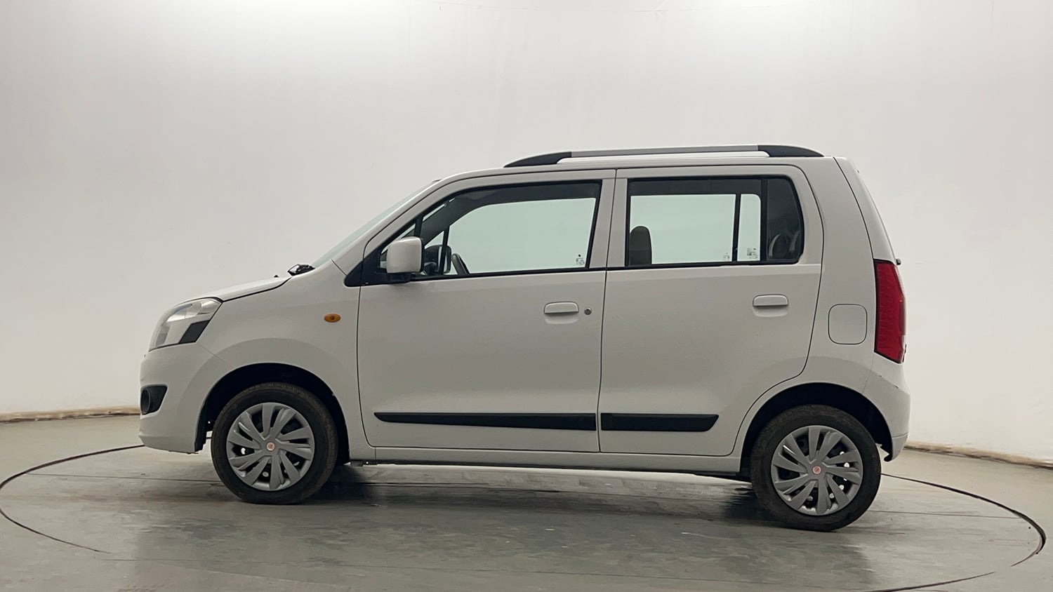 Used 2014 Maruti Suzuki Wagon R VXI Petrol Manual exterior LEFT SIDE VIEW