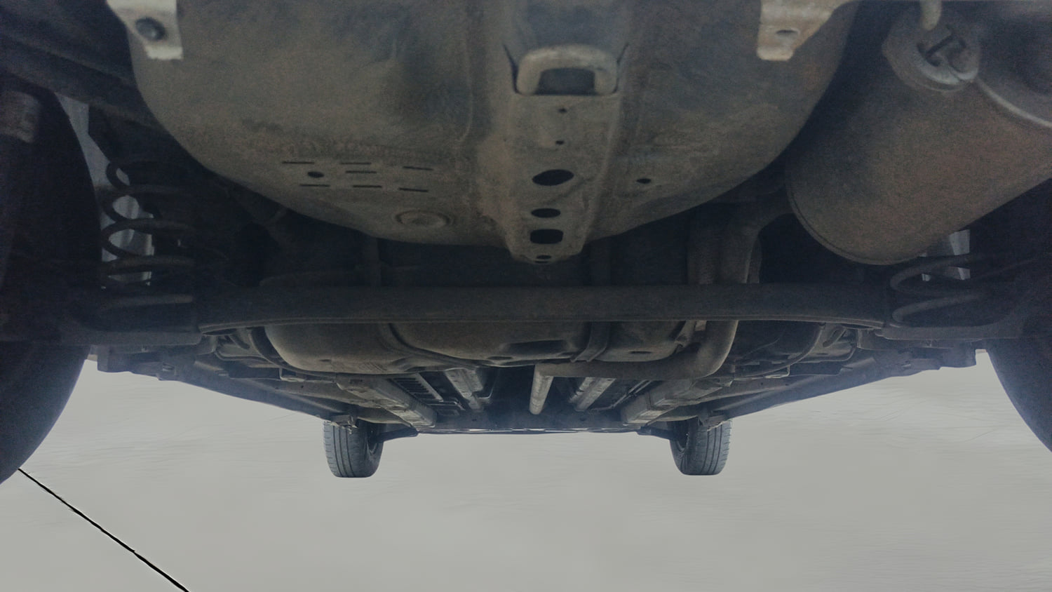 Used 2015 Maruti Suzuki Swift VDi Diesel Manual extra REAR UNDERBODY VIEW (TAKEN FROM REAR)