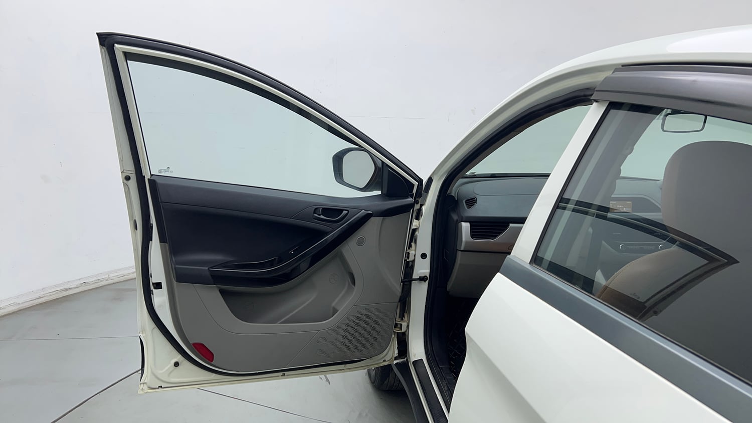 Used 2018 Tata Nexon XM Diesel Diesel Manual interior LEFT FRONT DOOR OPEN VIEW