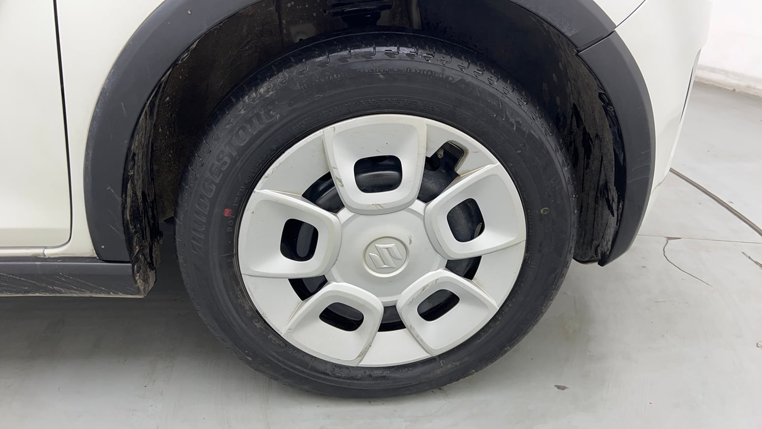 Used 2022 Maruti Suzuki Ignis Delta 1.2 MT Petrol Manual tyres RIGHT FRONT TYRE RIM VIEW