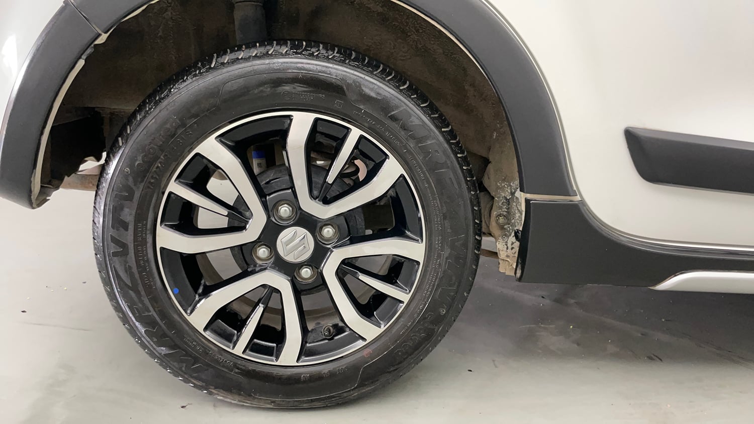 Used 2022 Maruti Suzuki Wagon R VXI 1.0 Petrol Manual tyres RIGHT REAR TYRE RIM VIEW