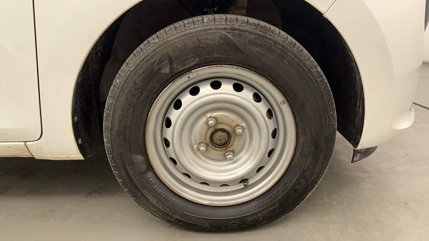 Used 2021 hyundai Santro Sportz Executive CNG Cng Manual tyres RIGHT FRONT TYRE RIM VIEW