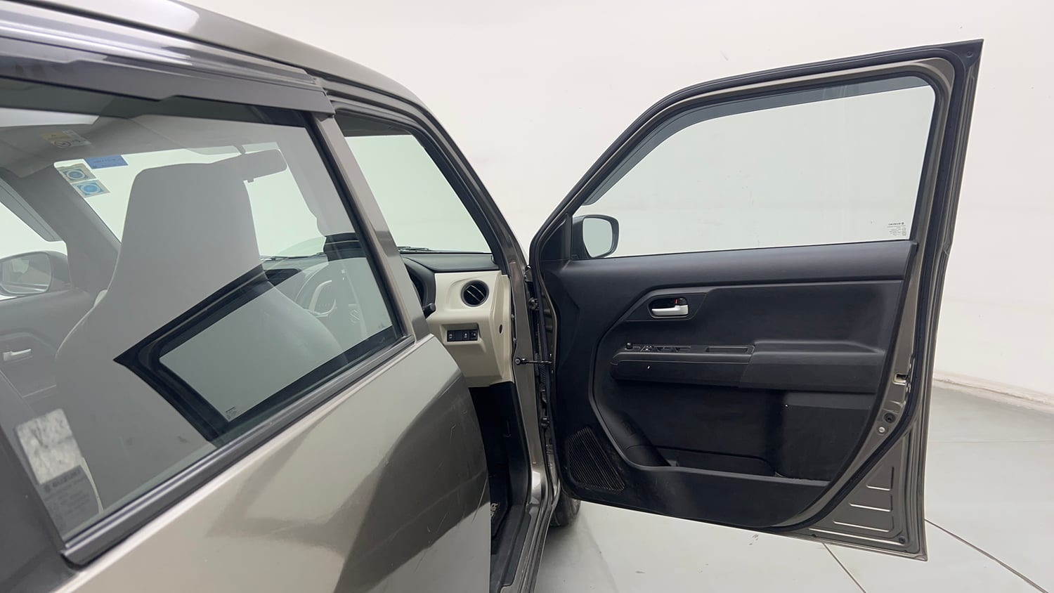 Used 2023 Maruti Suzuki Wagon R VXI 1.0 Petrol Manual interior RIGHT FRONT DOOR OPEN VIEW