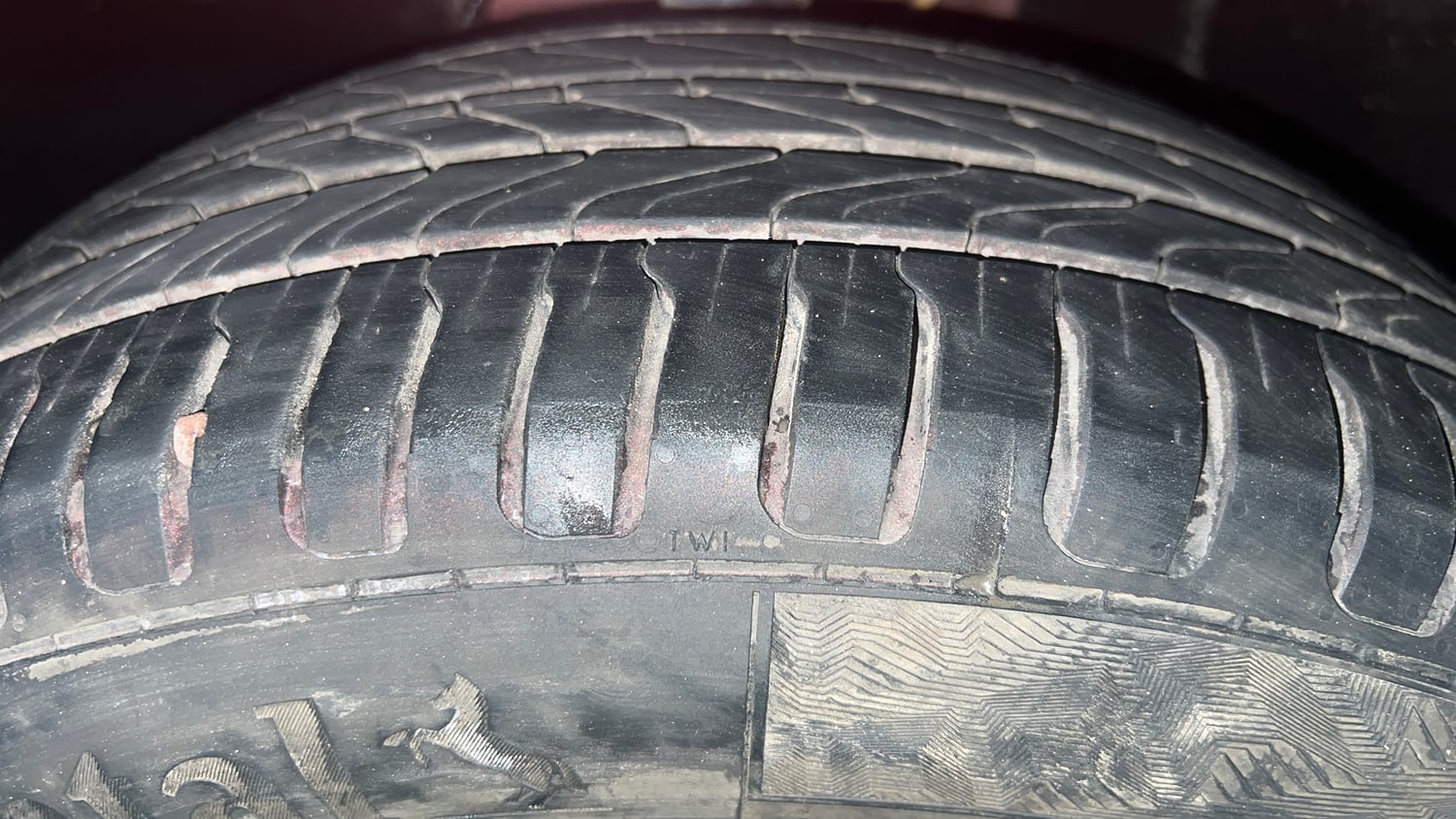 Used 2021 Tata Altroz XZ Diesel Diesel Manual tyres LEFT FRONT TYRE TREAD VIEW
