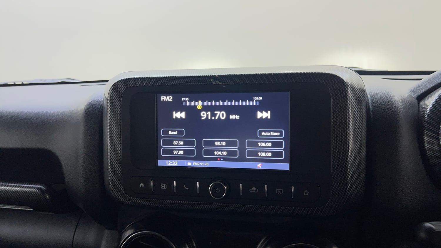 Used 2021 mahindra Thar LX Hard Top Petrol MT 4WD Petrol Manual top_features GPS navigation system