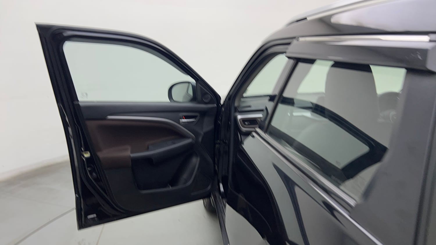 Used 2023 Maruti Suzuki Brezza ZXi AT Petrol Automatic interior LEFT FRONT DOOR OPEN VIEW