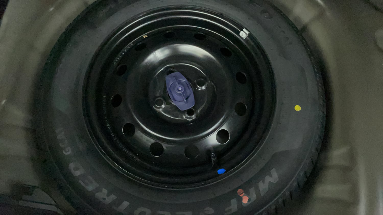 Used 2026 Maruti Suzuki Swift VXi (O) AMT Petrol Automatic tyres SPARE TYRE VIEW