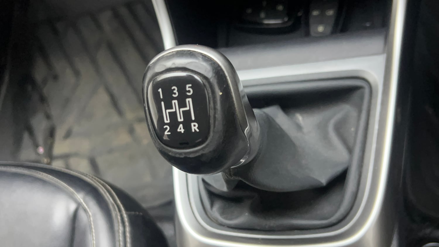 Used 2021 Tata Altroz XZ Diesel Diesel Manual interior GEAR  KNOB VIEW