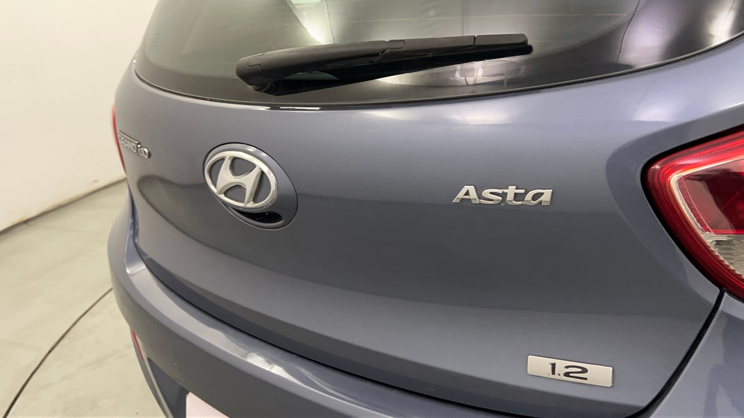 Used 2016 Hyundai Grand i10 Asta 1.2 Kappa VTVT (O) Petrol Manual dents MINOR SCRATCH