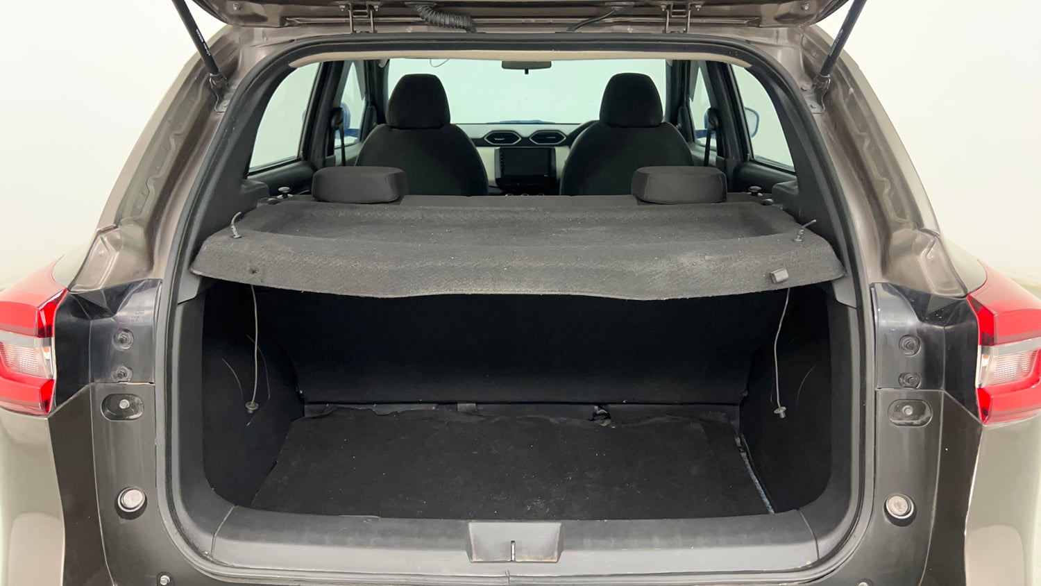 Used 2023 Nissan Magnite XE Petrol Manual interior DICKY INSIDE VIEW