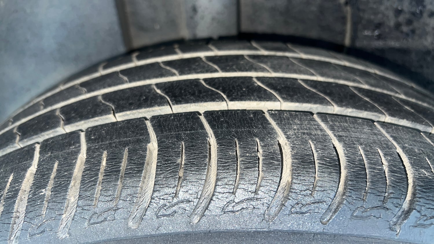 Used 2021 Tata Altroz XT Petrol Petrol Manual tyres RIGHT REAR TYRE TREAD VIEW