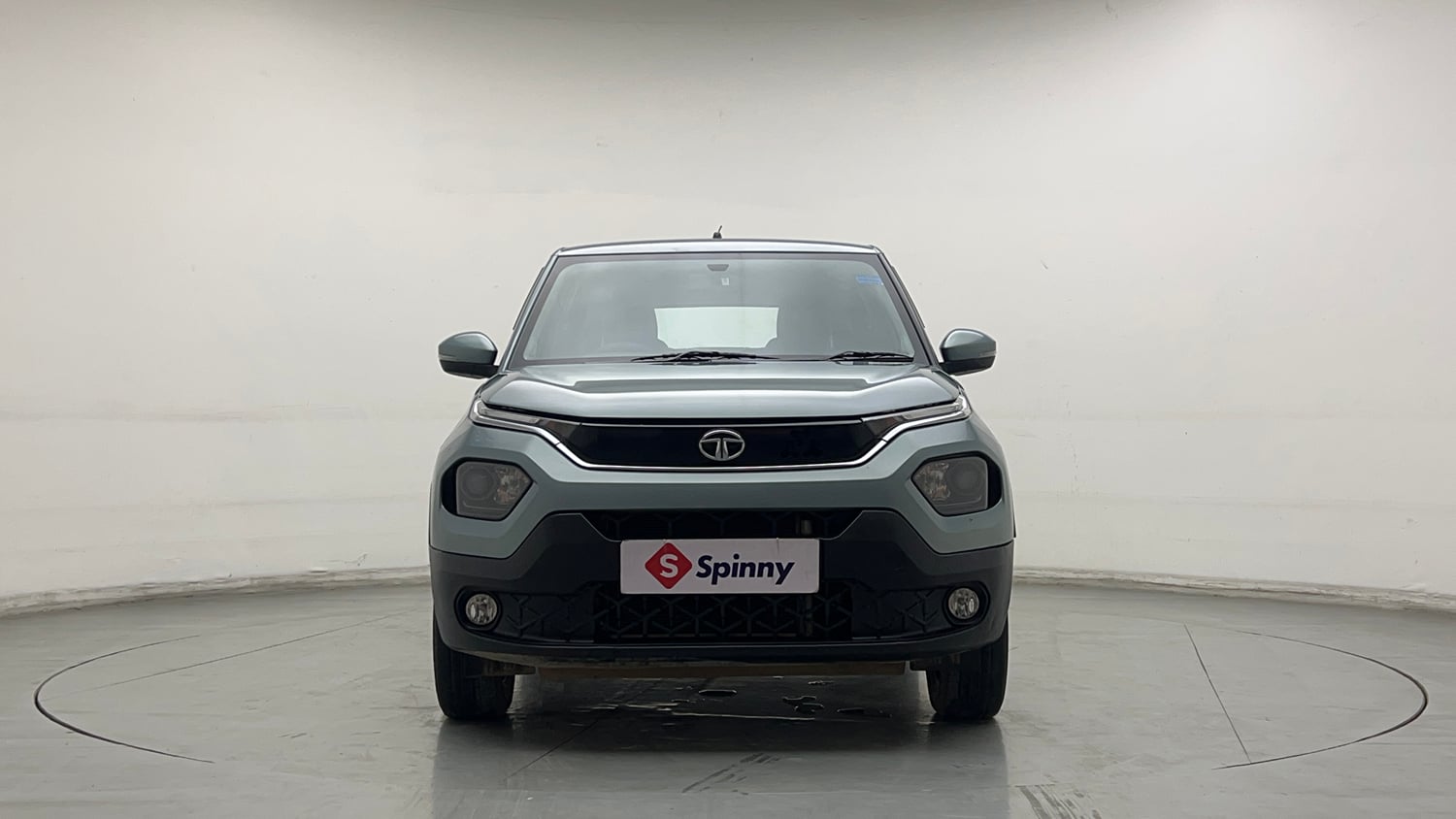 Used 2023 Tata Punch Accomplished Dazzle Pack AMT Petrol Automatic exterior FRONT VIEW