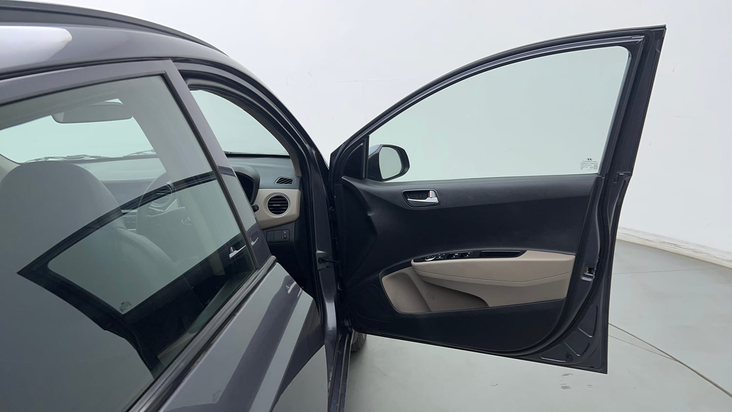 Used 2018 Hyundai Grand i10 Sportz 1.2 Kappa VTVT Petrol Manual interior RIGHT FRONT DOOR OPEN VIEW