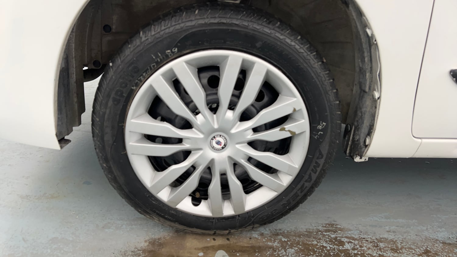 Used 2013 Maruti Suzuki Wagon R VXI Petrol Manual tyres LEFT FRONT TYRE RIM VIEW