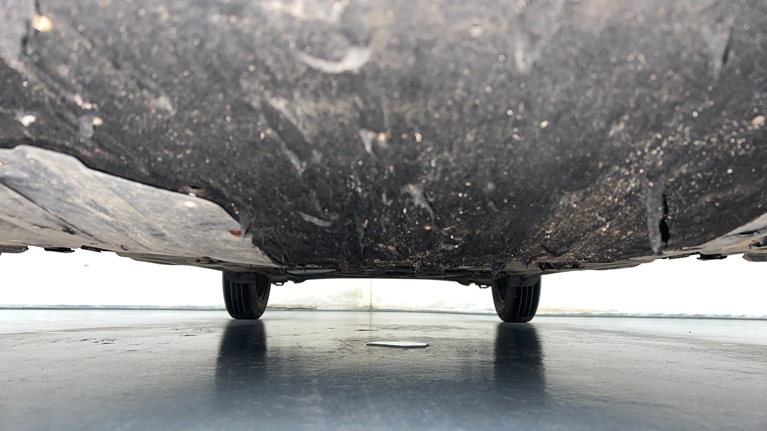 Used 2022 Maruti Suzuki Swift VXi Petrol Manual extra FRONT LEFT UNDERBODY VIEW