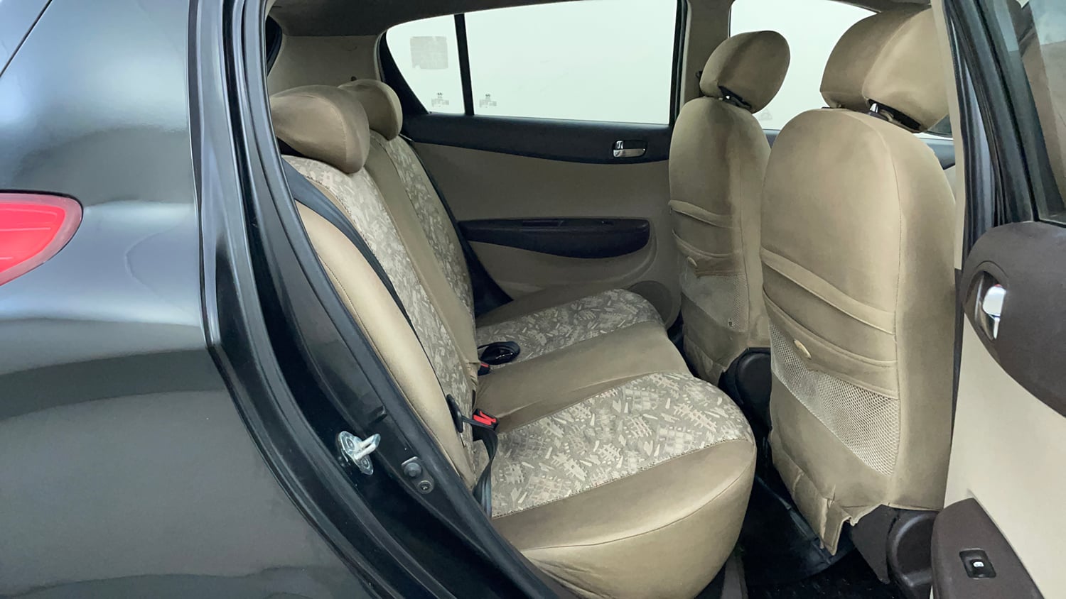 Used 2012 Hyundai i20 Sportz 1.2 BS-IV Petrol Manual interior RIGHT SIDE REAR DOOR CABIN VIEW