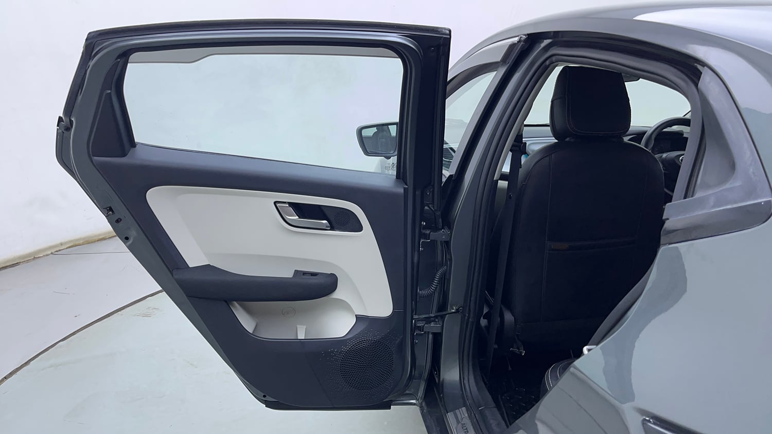 Used 2023 Tata Altroz XZ Petrol Petrol Manual interior LEFT REAR DOOR OPEN VIEW