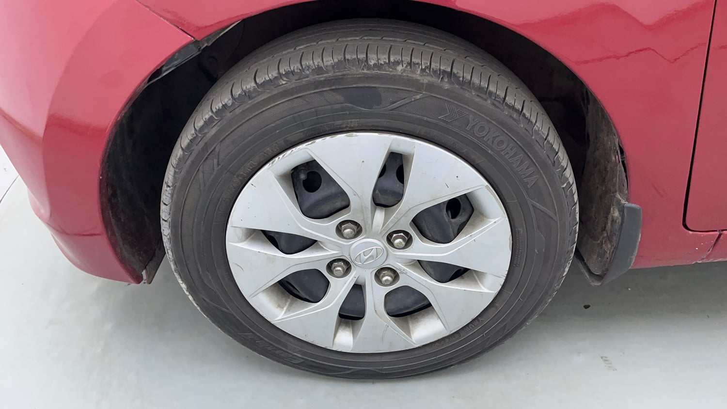 Used 2015 Hyundai Xcent S 1.1 CRDi Diesel Manual tyres LEFT FRONT TYRE RIM VIEW