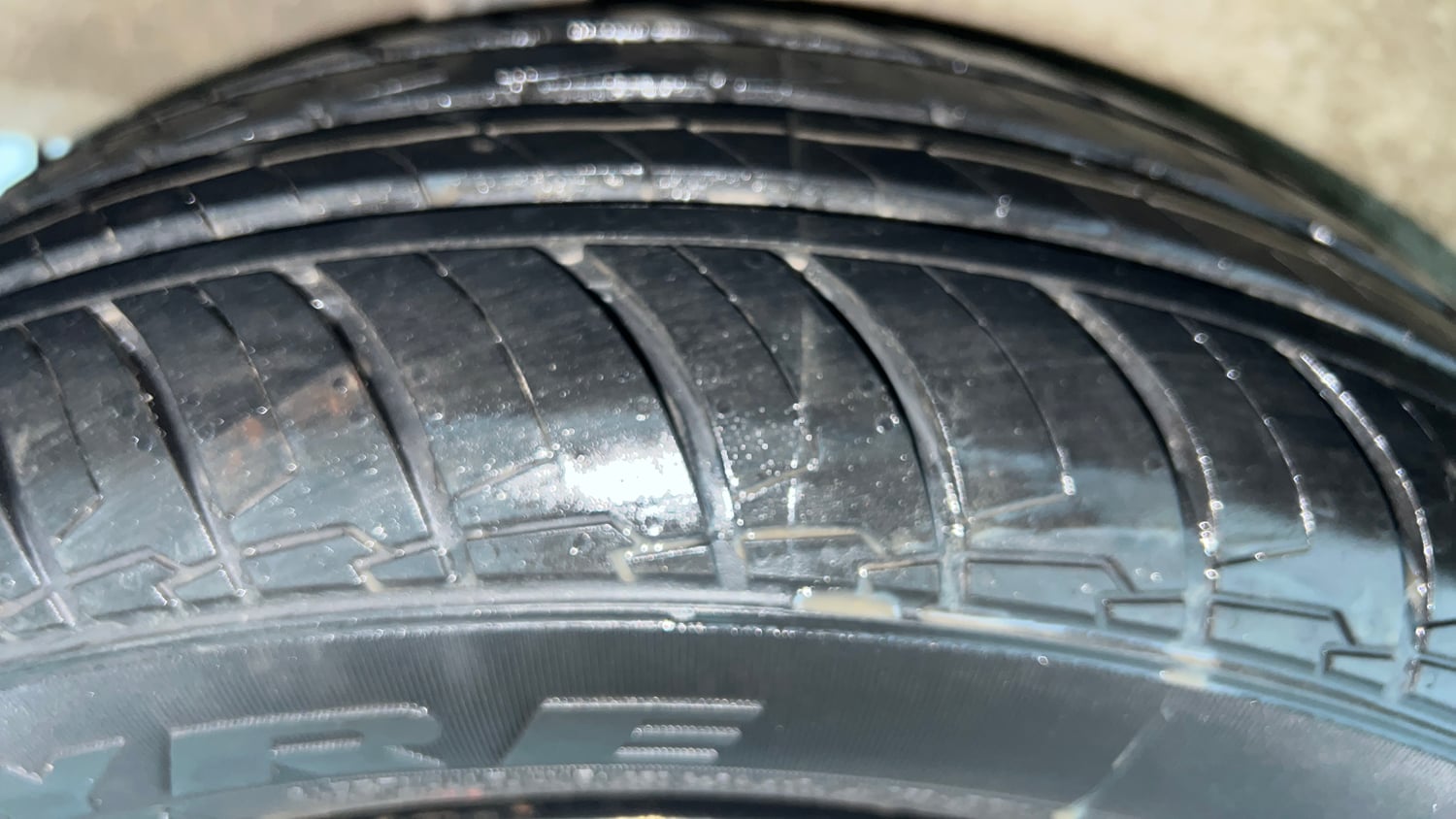 Used 2022 Maruti Suzuki Ignis Delta 1.2 MT Petrol Manual tyres RIGHT REAR TYRE TREAD VIEW