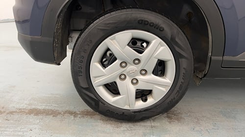 Used 2020 Hyundai Venue S 1.2 Petrol Petrol Manual tyres RIGHT REAR TYRE RIM VIEW