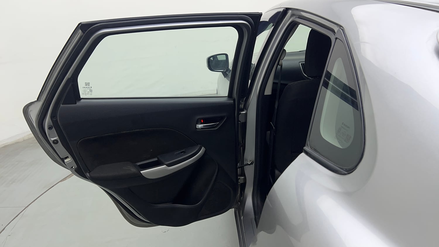 Used 2016 Maruti Suzuki Baleno Delta 1.2 Petrol Manual interior LEFT REAR DOOR OPEN VIEW