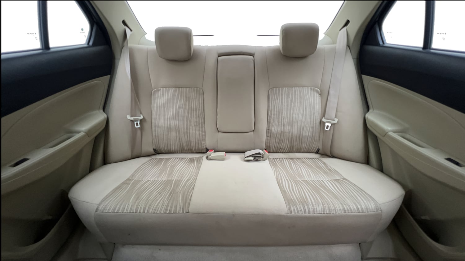 Used 2018 Maruti Suzuki Dzire VXi AMT Petrol Automatic interior REAR SEAT CONDITION VIEW