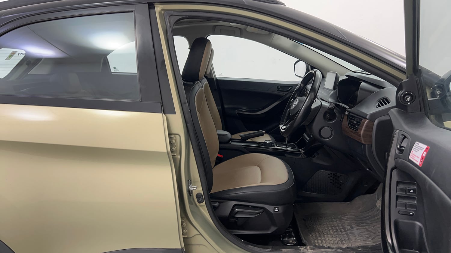 Used 2022 Tata Nexon Kaziranga XZA Plus (Premium) Petrol Automatic interior RIGHT SIDE FRONT DOOR CABIN VIEW