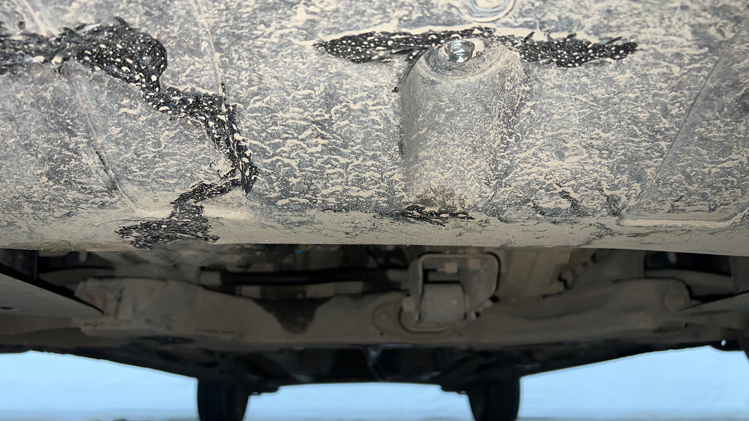 Used 2015 Hyundai Elite i20 Asta 1.2 Petrol Manual extra FRONT LEFT UNDERBODY VIEW