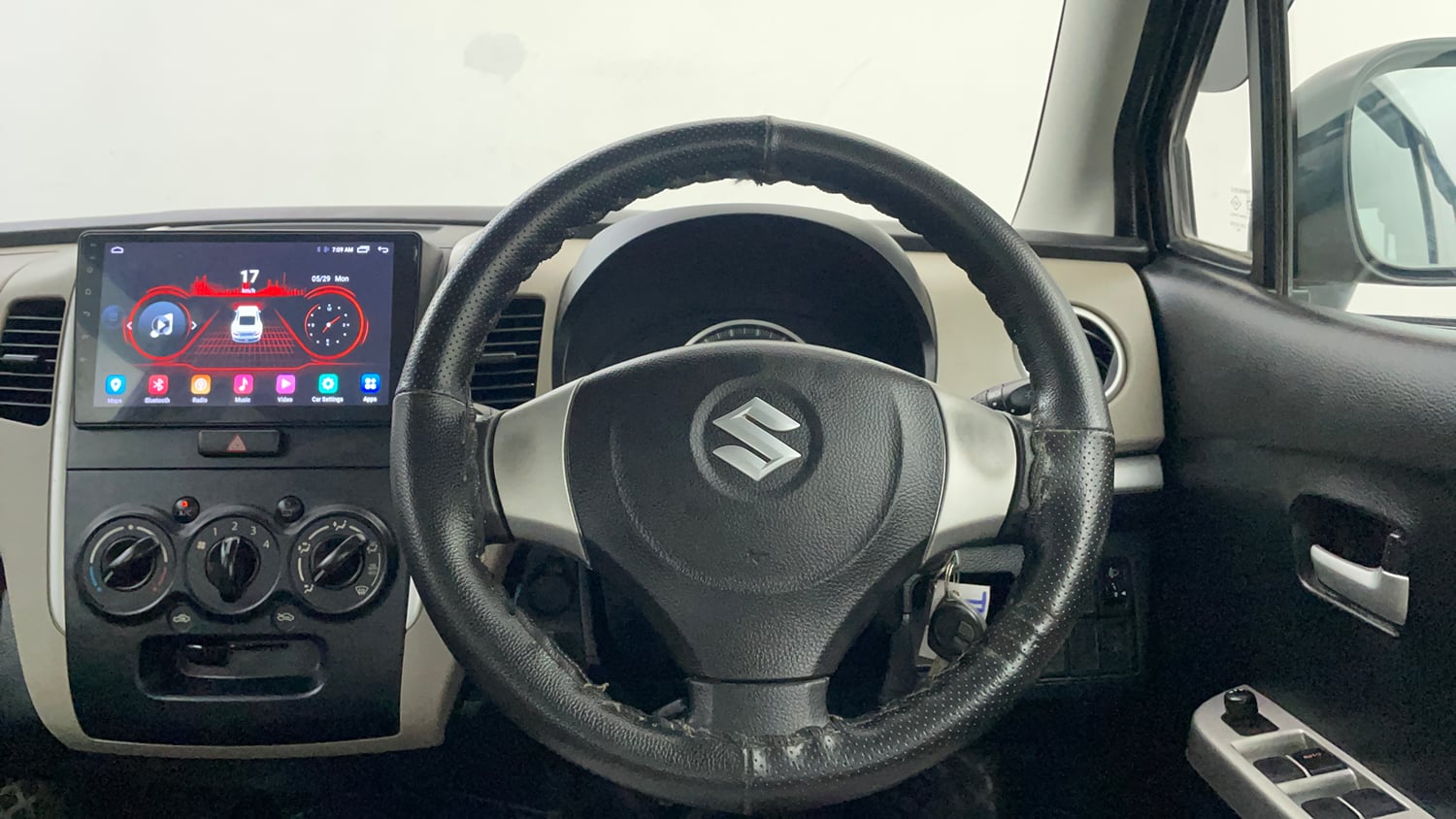Used 2016 Maruti Suzuki Wagon R VXI Petrol Manual interior STEERING VIEW