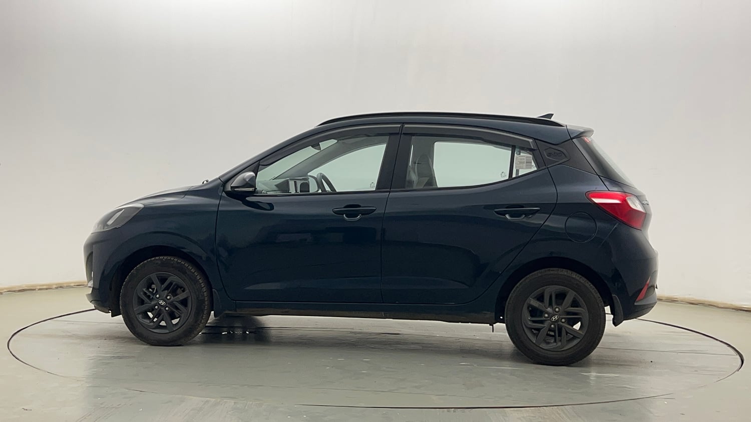 Used 2022 Hyundai Grand i10 Nios Sportz 1.2 Kappa VTVT Petrol Manual exterior LEFT SIDE VIEW