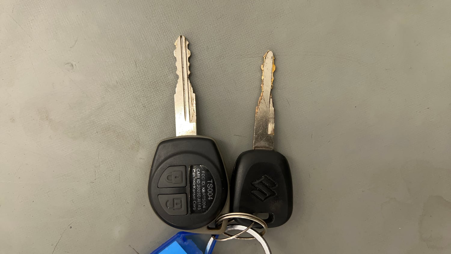 Used 2017 Maruti Suzuki Swift VXi Petrol Manual extra CAR KEY VIEW