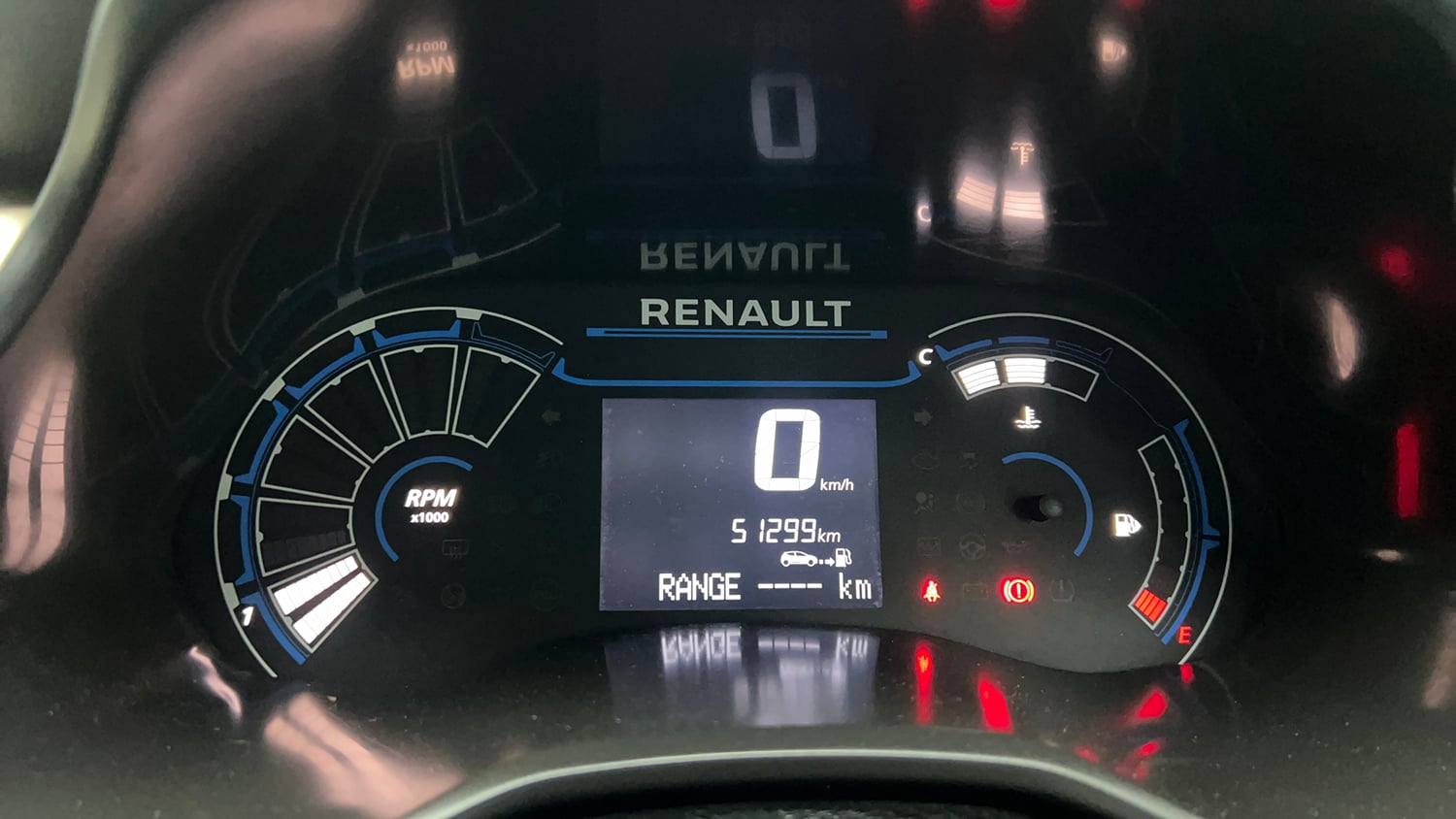 Used 2022 Renault Kiger RXT MT Petrol Manual interior CLUSTERMETER VIEW