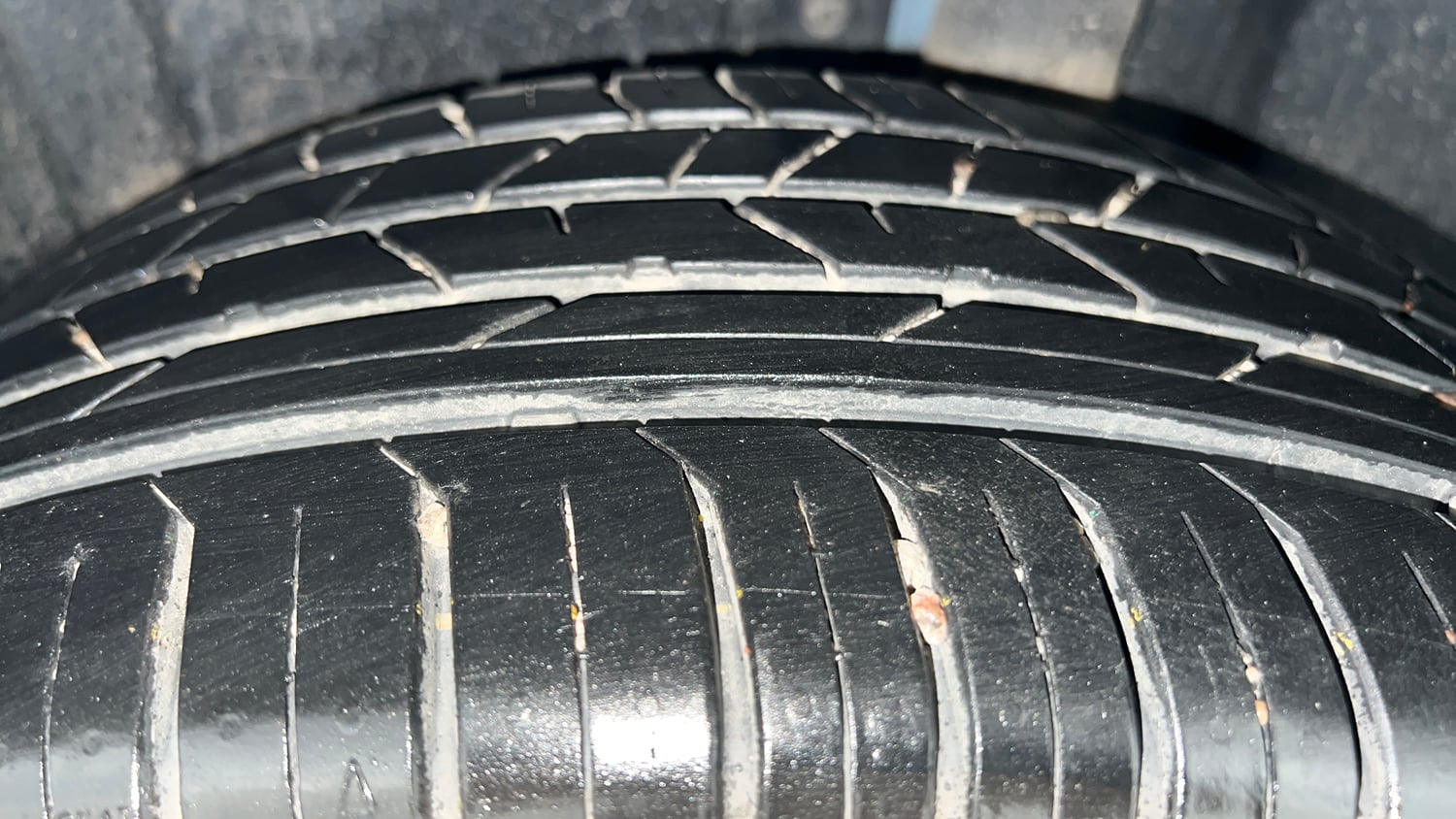 Used 2023 Skoda Slavia Style 1.0L TSI MT Petrol Manual tyres LEFT REAR TYRE TREAD VIEW