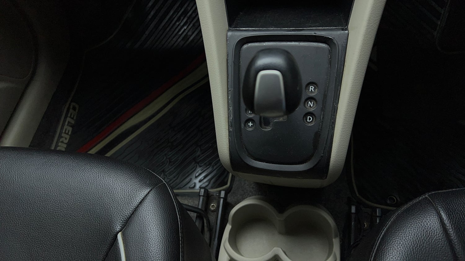 Used 2018 Maruti Suzuki Celerio VXi AMT Petrol Automatic interior GEAR  KNOB VIEW