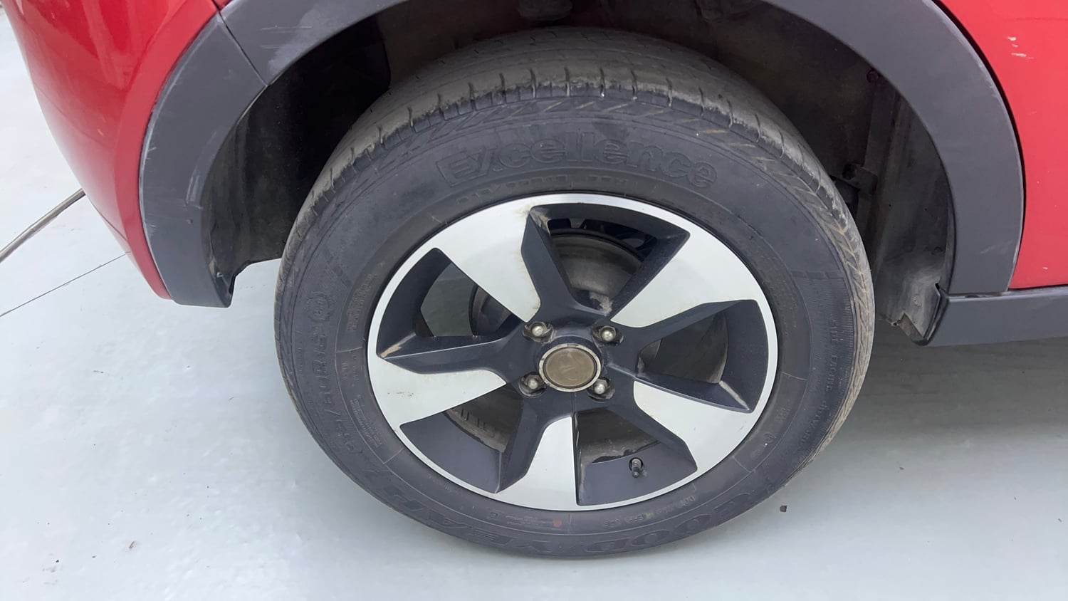 Used 2018 Tata Nexon XZ Plus Diesel Diesel Manual tyres RIGHT REAR TYRE RIM VIEW