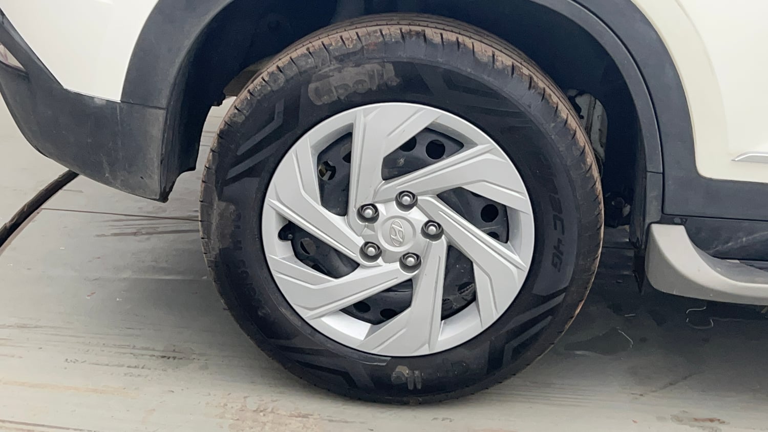 Used 2022 Hyundai Creta E 1.5 Diesel Diesel Manual tyres RIGHT REAR TYRE RIM VIEW