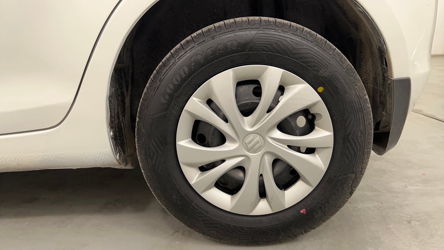 Used 2017 Maruti Suzuki Swift VXi Petrol Manual tyres LEFT REAR TYRE RIM VIEW