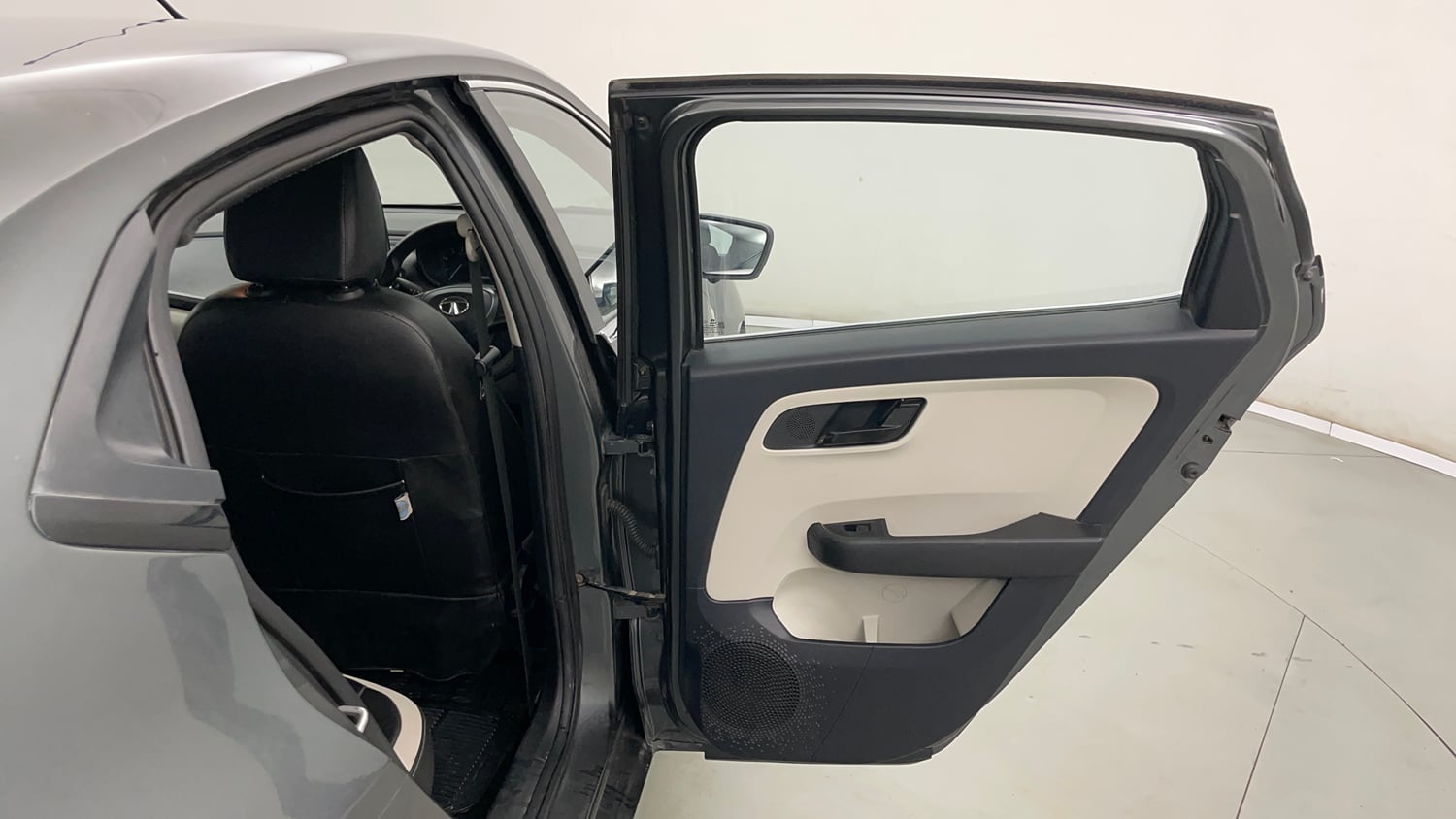 Used 2022 Tata Altroz XM Plus Petrol Petrol Manual interior RIGHT REAR DOOR OPEN VIEW